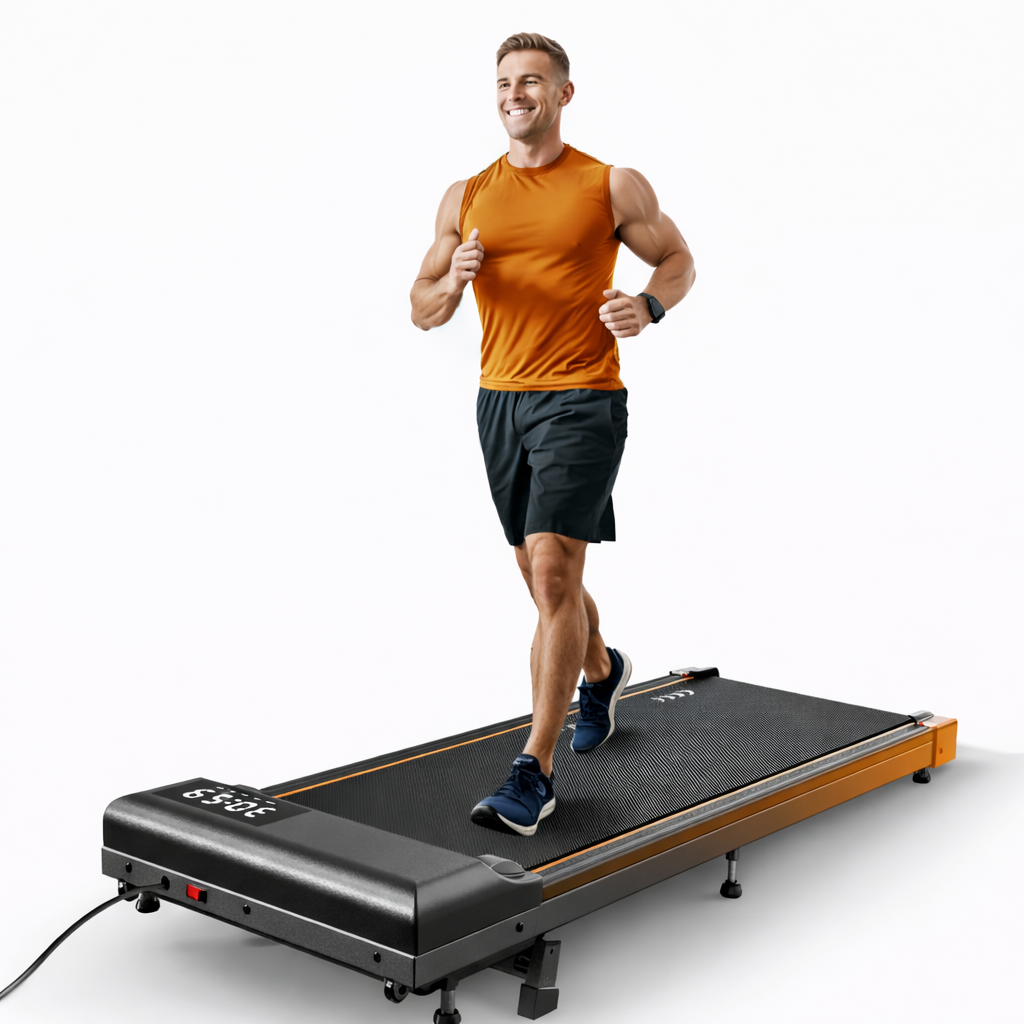 Homme marchant sur le tapis de marche incliné 7% RunVia W02 orange, design robuste et compact pour le sport à domicile
